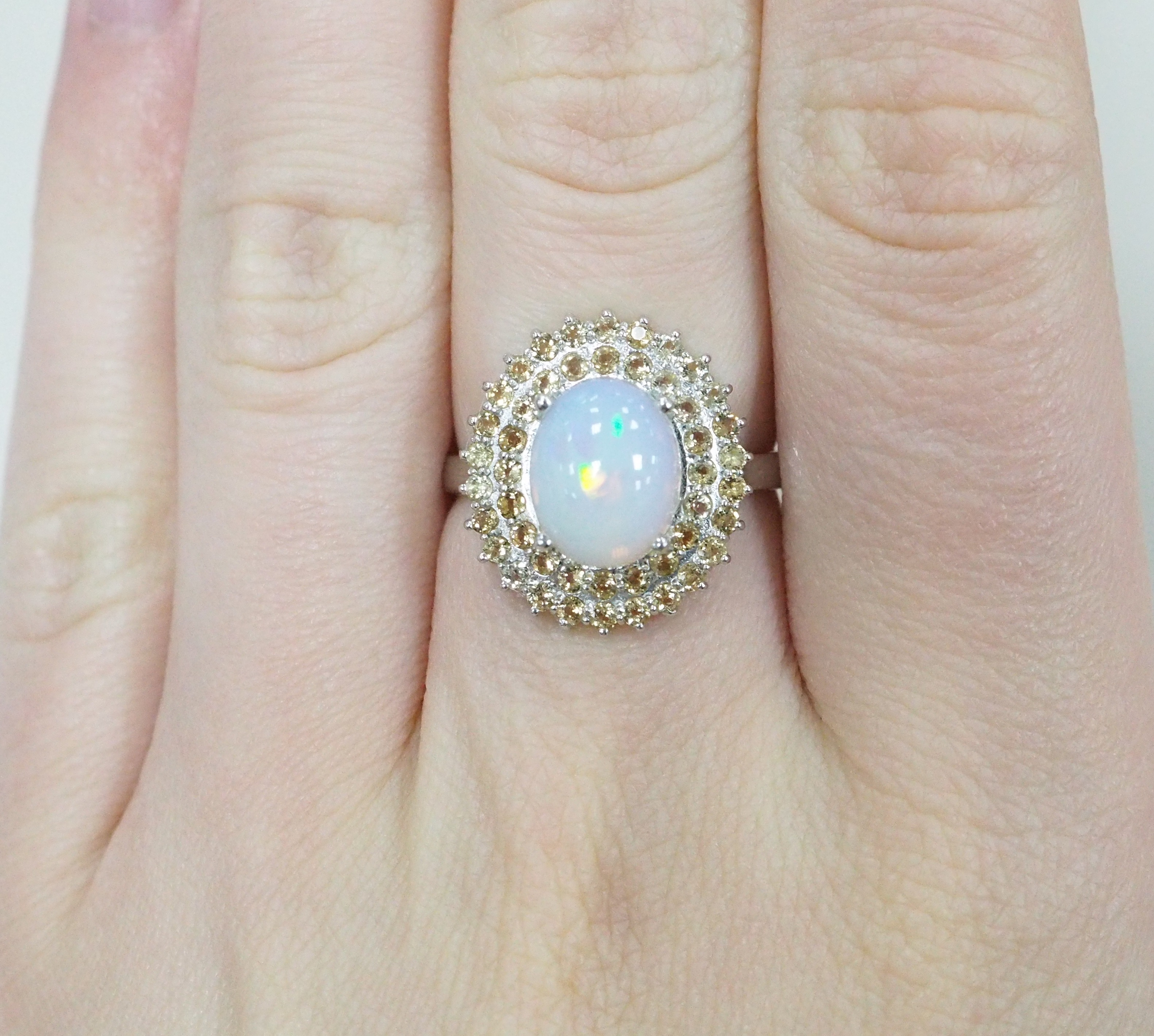 Серебряное кольцо с опалом